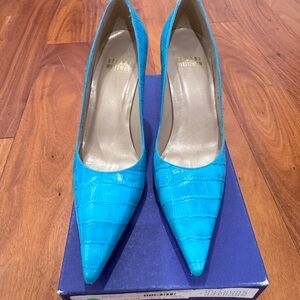 Stuart Weitzman Bright Turquoise Croc-Embossed Pointed-Toe Pumps